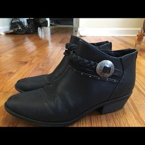 dv for Target Elda Western Booties